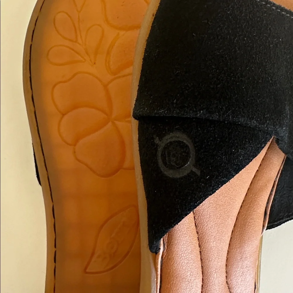 New Born Gudena Slide Suede Sandals. Black. Size 8M.